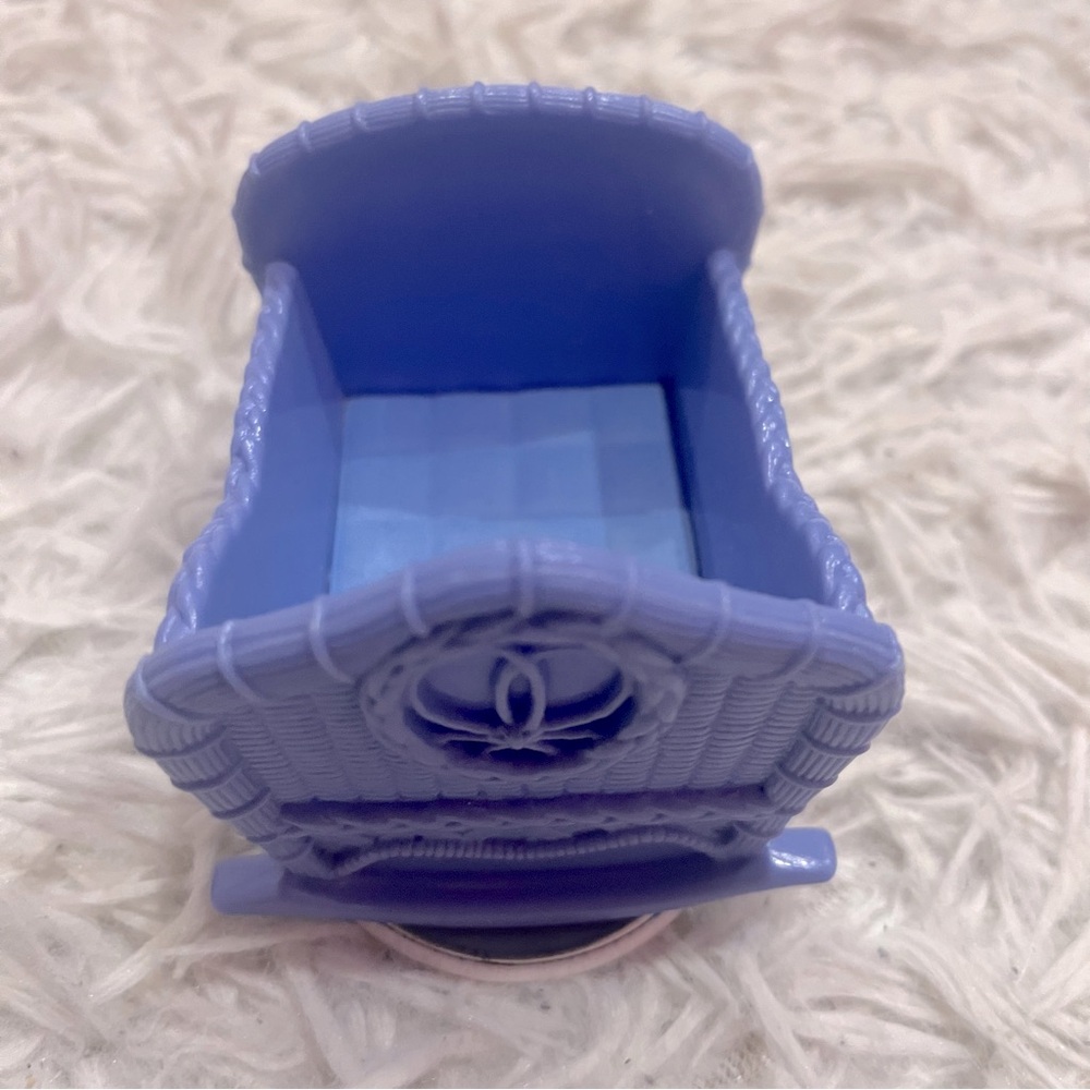 2004 Fisher Price Loving Family Doll house Blue Baby Crib Cradle Nursery